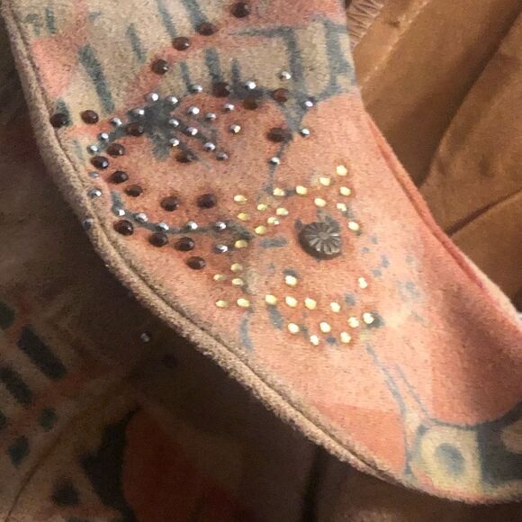 B.L.E.U. Tan Sueded Polyester Jacket Crop Length Raglan Sleeves Floral Print - Picture 3 of 7